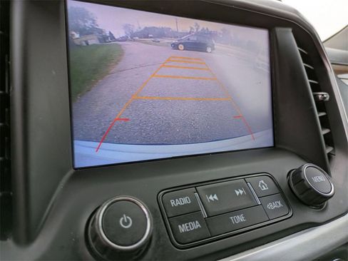 Used 2017 GMC Acadia SLE image 22