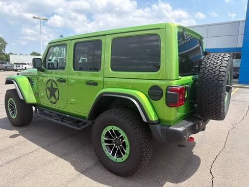 Used 2025 Jeep Wrangler Unlimited Rubicon AWD/4WD image 8