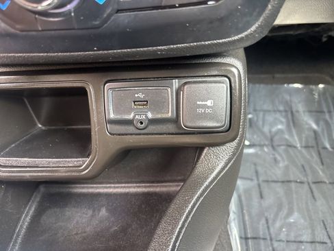 Used 2020 Jeep Renegade Altitude FWD image 32