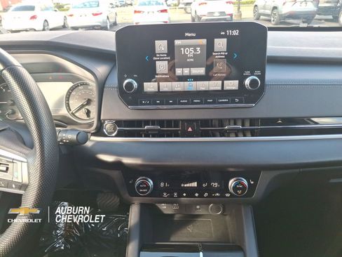Used 2024 Mitsubishi Outlander SE AWD/4WD image 11