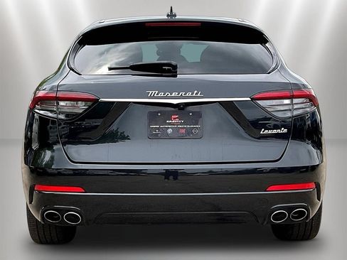 Used 2022 Maserati Levante GT AWD/4WD image 5