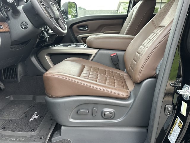 Certified 2024 Nissan Titan Platinum Reserve w/ Moonroof Package AWD/4WD image 11
