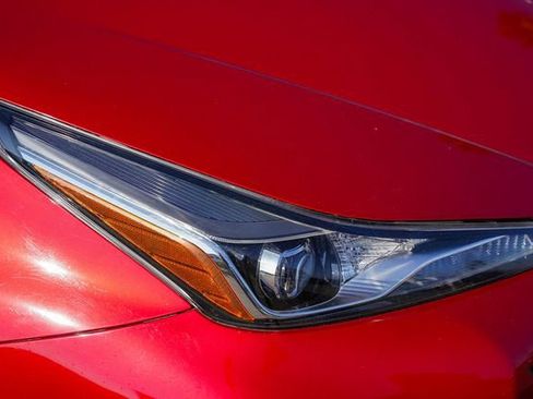 Used 2022 Toyota Prius LE image 11