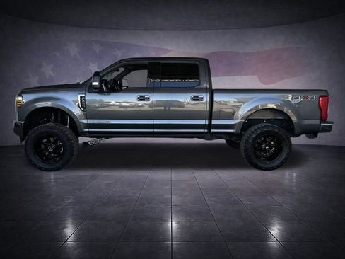 Used 2019 Ford F250 Lariat w/ Lariat Ultimate Package AWD/4WD image 2