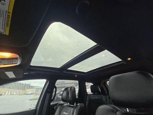 Used 2021 Jeep Grand Cherokee SRT AWD/4WD image 19