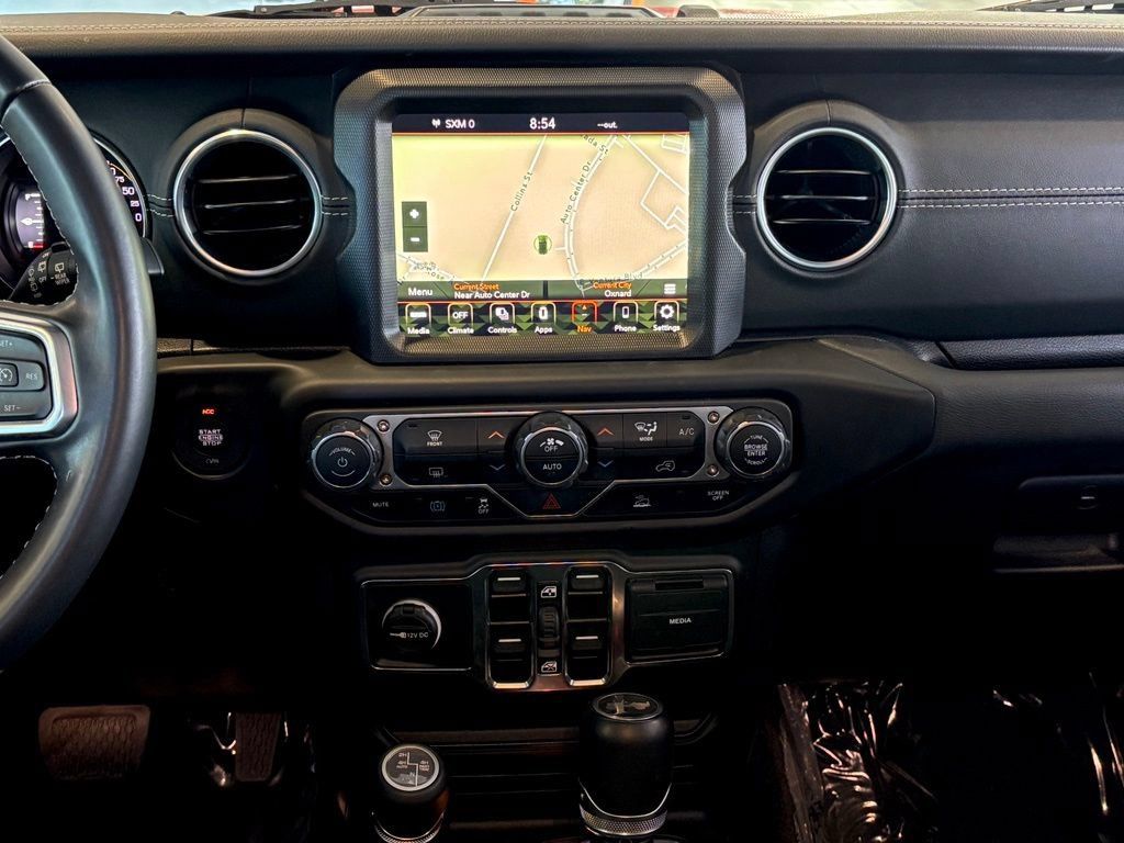 Used 2022 Jeep Wrangler Unlimited Sahara AWD/4WD image 29