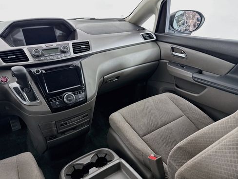 Used 2016 Honda Odyssey SE image 21