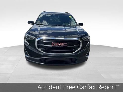 Used 2019 GMC Terrain SLE w/ Driver Convenience Package FWD image 2
