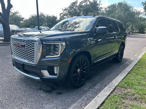 Used 2021 GMC Yukon Denali w/ Denali Ultimate Package AWD/4WD image 2