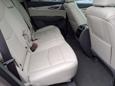 Used 2023 Cadillac XT5 Premium Luxury AWD/4WD image 15