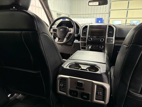 Used 2018 Ford F150 Lariat w/ Equipment Group 502A Luxury AWD/4WD image 16
