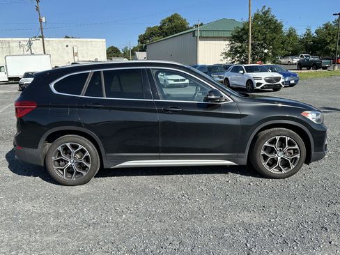 Used 2021 BMW X1 xDrive28i w/ Convenience Package AWD/4WD image 9