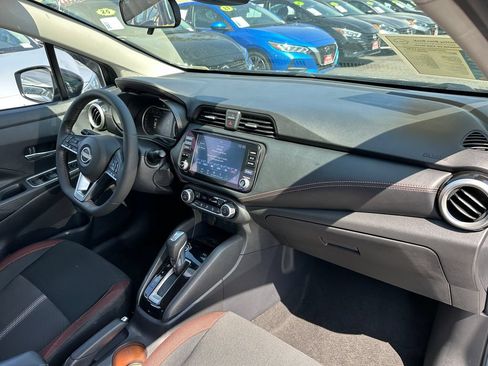 Used 2024 Nissan Versa SR FWD image 13