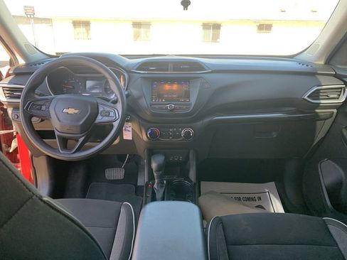 Used 2021 Chevrolet TrailBlazer LS FWD image 19