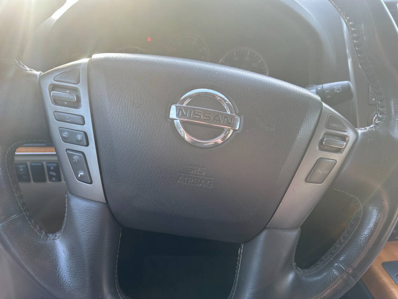 Used 2014 Nissan Armada Platinum w/ Platinum Reserve Package AWD/4WD image 23