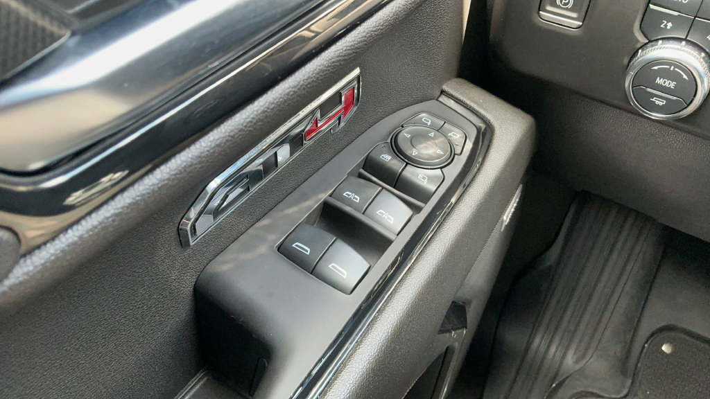 Used 2024 GMC Sierra 1500 AT4 w/ Technology Package AWD/4WD image 14