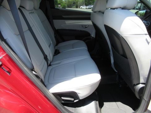Used 2025 Hyundai Tucson Limited FWD image 36