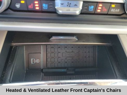 Used 2024 Ford Expedition Limited image 13