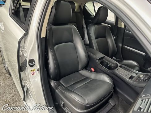 Used 2015 Lexus CT 200h w/ Seat Comfort Package FWD image 13