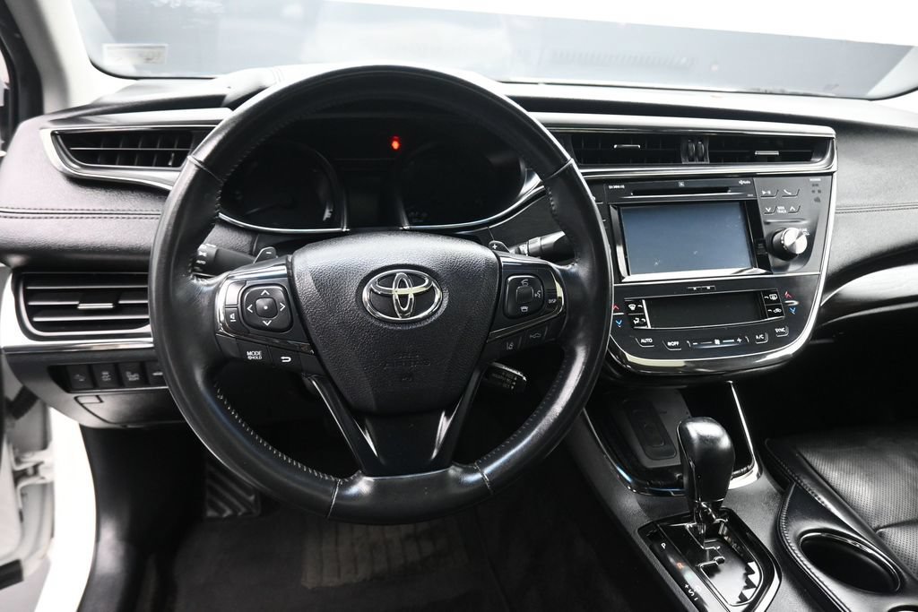 Used 2016 Toyota Avalon Limited w/ Toyota Safety Sense Package FWD image 15