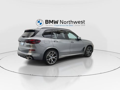 Used 2025 BMW X5 xDrive50e w/ M Sport Package AWD/4WD image 4