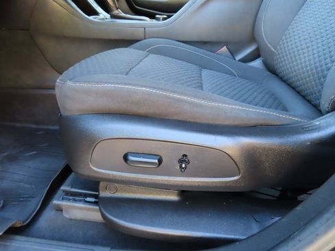 Used 2017 GMC Acadia SLE image 17