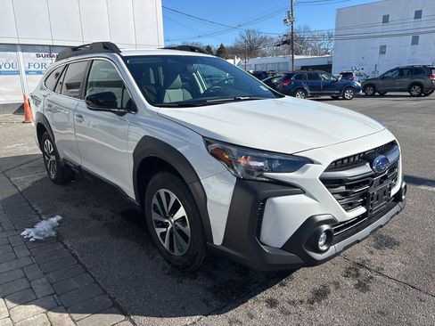 Certified 2025 Subaru Outback Premium w/ Popular Package #1A image 1