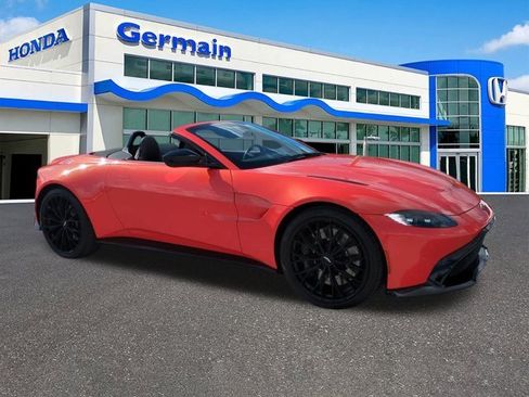 Used 2023 Aston Martin V8 Vantage Roadster image 3