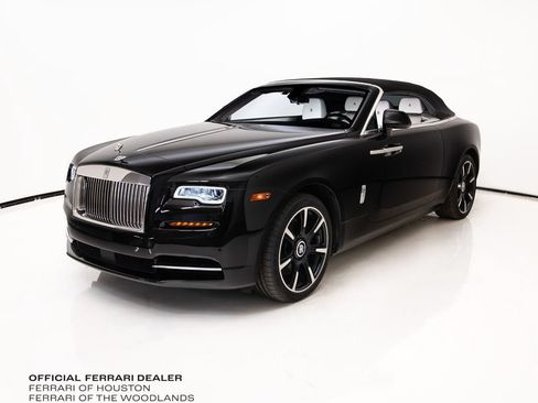 Used 2018 Rolls-Royce Dawn RWD image 29