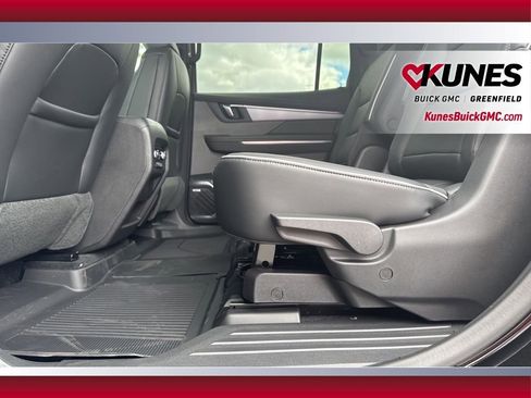 New 2026 Buick Enclave Sport Touring w/ LPO, Floor Liner Package image 40