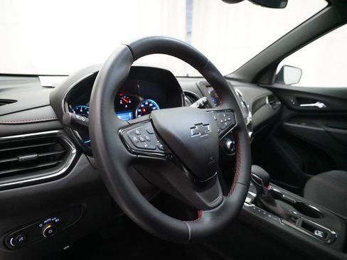 Used 2023 Chevrolet Equinox RS image 8