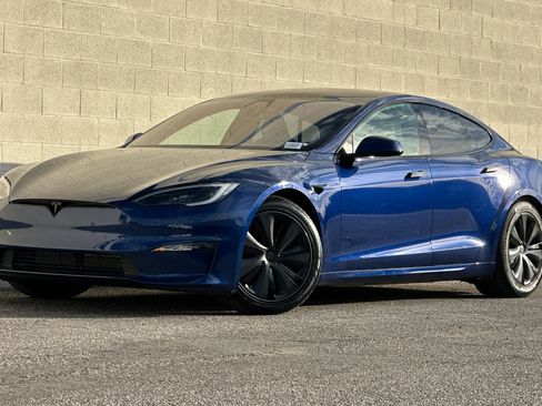 Used 2023 Tesla Model S Standard Range image 8