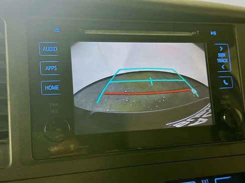 Used 2015 Toyota Sienna LE image 15