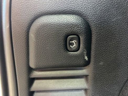 Used 2020 Jeep Grand Cherokee Altitude AWD/4WD image 22