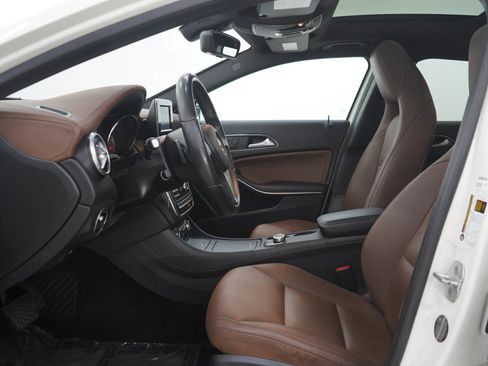 Used 2015 Mercedes-Benz GLA 250 4MATIC image 21