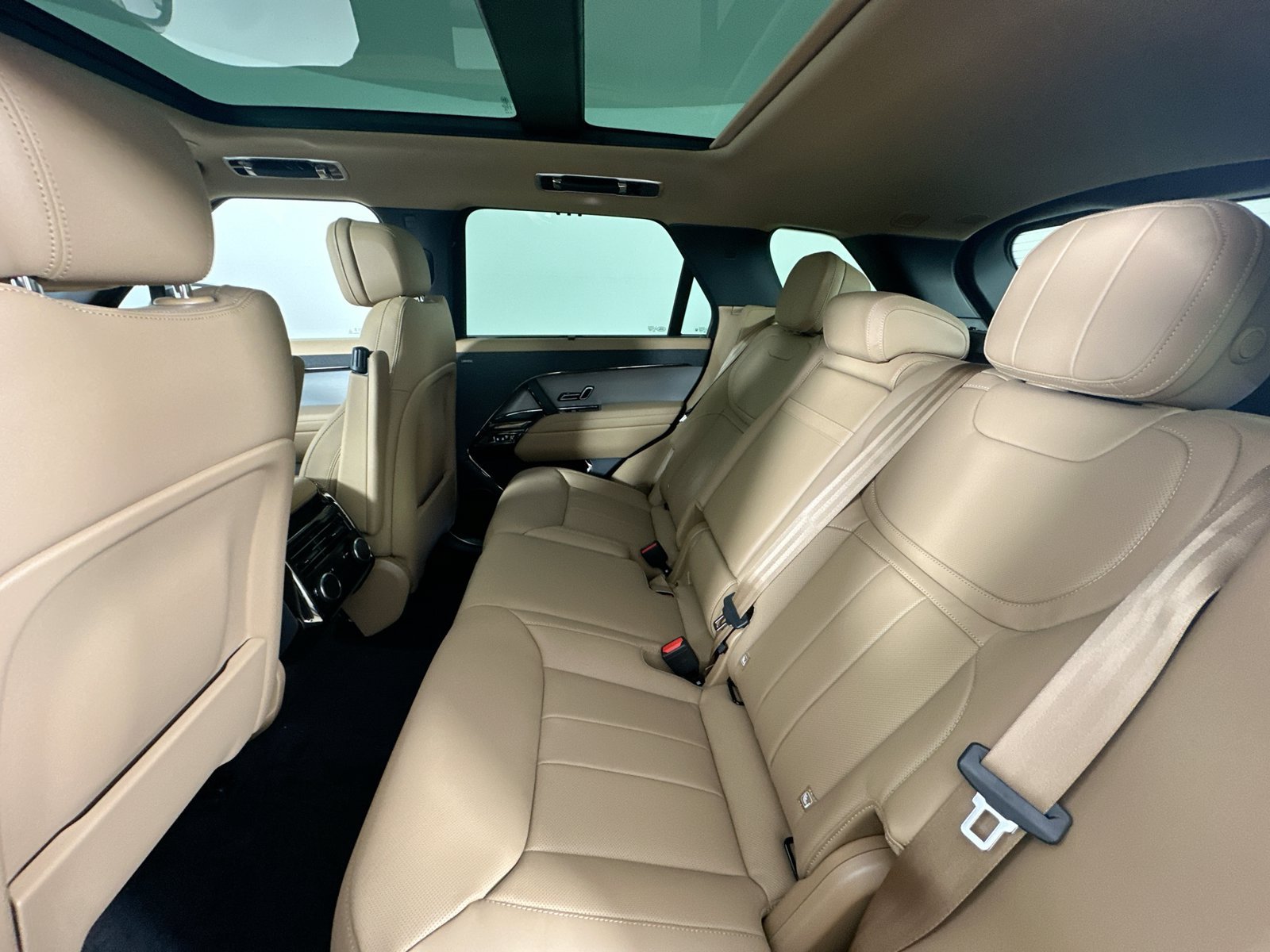 New 2027 Land Rover Range Rover Sport SE AWD/4WD image 39