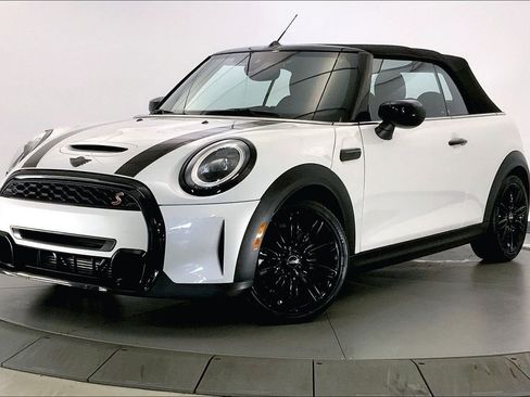 Certified 2023 MINI Cooper S image 11