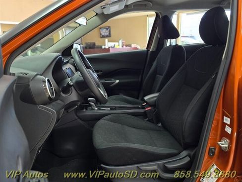 Used 2024 Nissan Kicks SV image 15