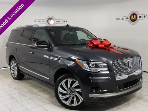 Used 2023 Lincoln Navigator Reserve AWD/4WD image 1