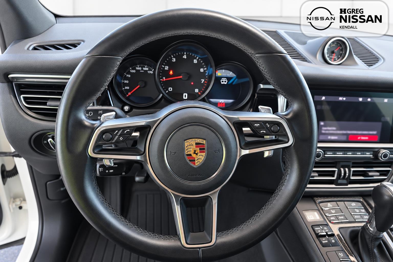 Used 2021 Porsche Macan w/ Premium Package AWD/4WD image 10