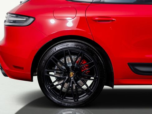 Used 2024 Porsche Macan GTS image 8
