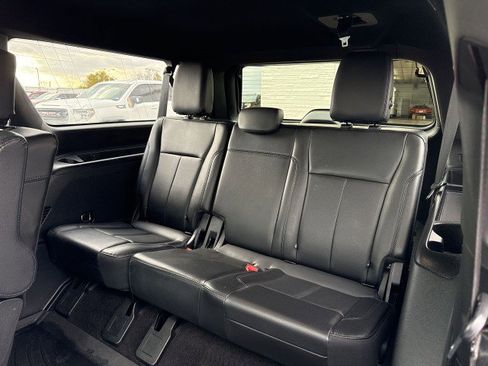 Used 2021 Ford Expedition Max XLT image 26