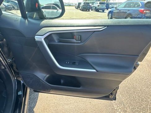 Used 2025 Toyota RAV4 LE AWD/4WD image 17