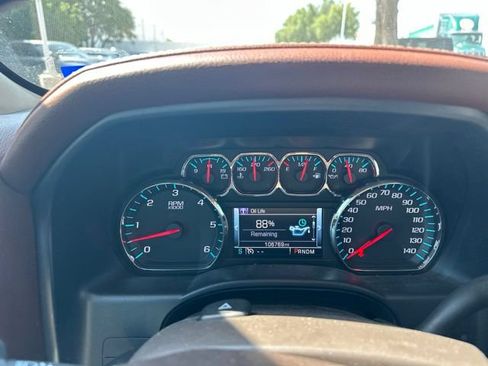Used 2015 Chevrolet Silverado 1500 High Country w/ High Country Premium Package AWD/4WD image 10