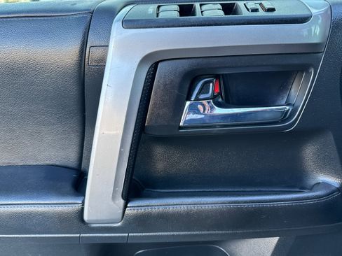 Used 2022 Toyota 4Runner SR5 image 10