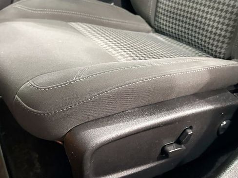 Used 2023 Dodge Charger SXT w/ Blacktop Package image 19