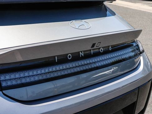 Used 2024 Hyundai Ioniq 6 SEL RWD image 12