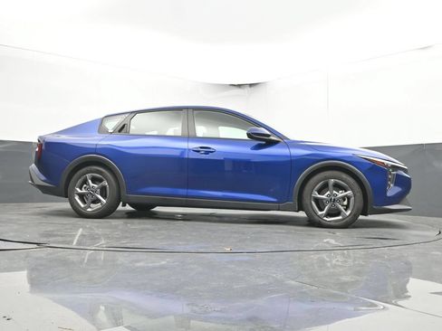 Used 2025 Kia K4 FWD image 41