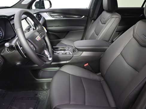 New 2025 Cadillac XT6 Sport w/ Technology Package image 13