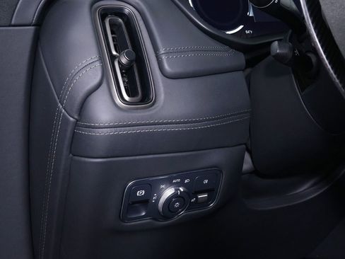 Used 2023 Aston Martin DBX 707 image 32